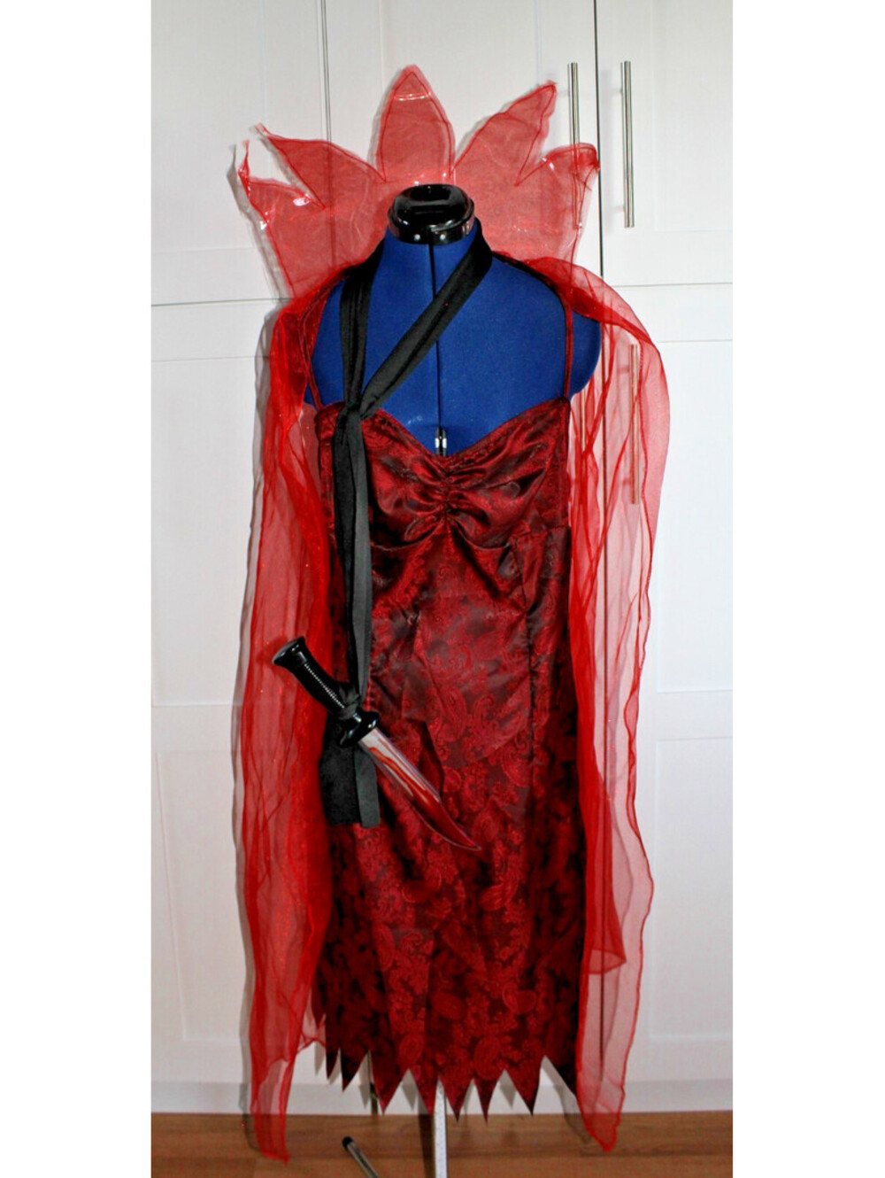 Miss Dead Receptionist Costume Dress Womens XL Red Brocade Cape Prop Dagger Set